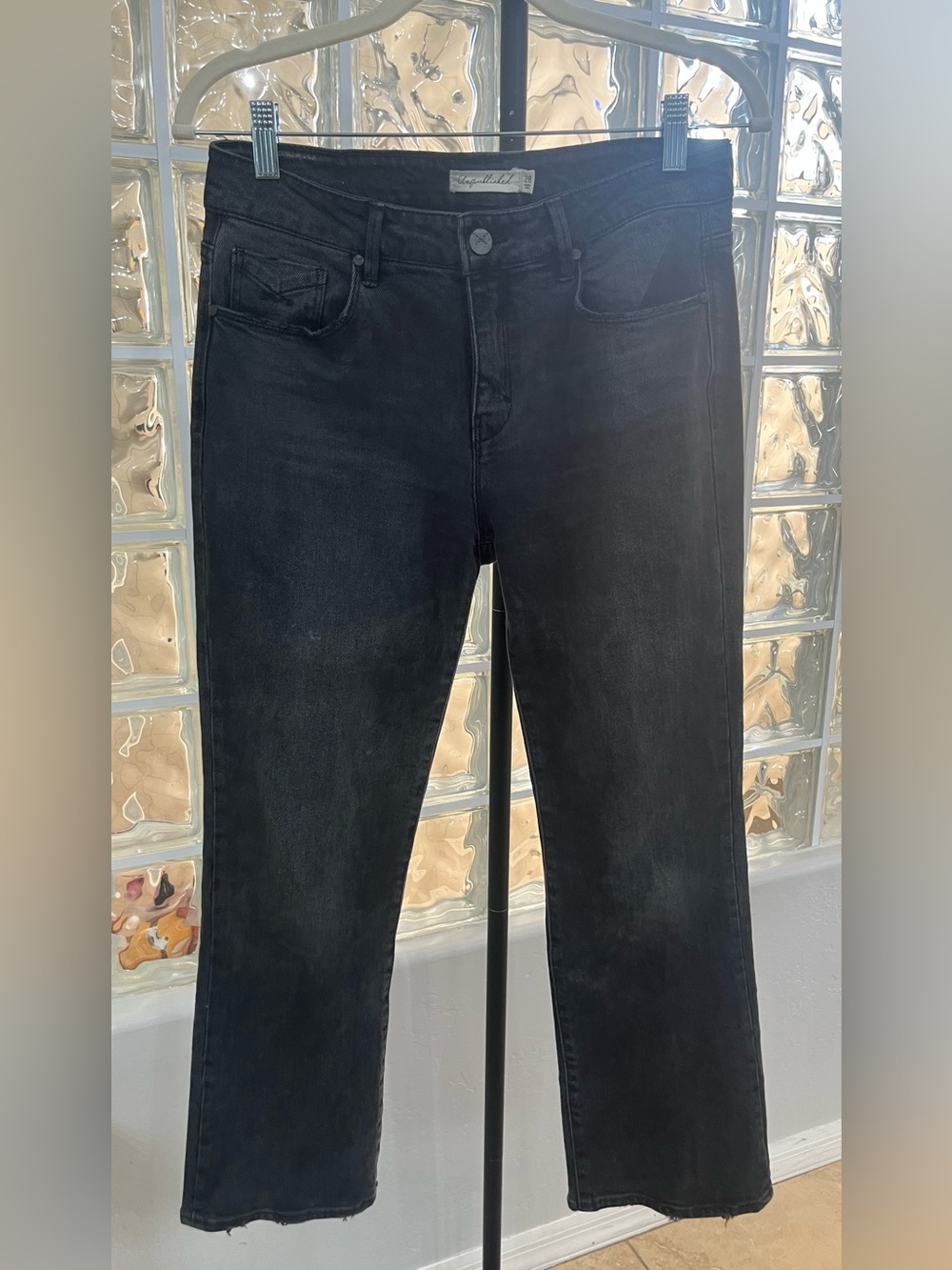 Unpublished Black Washed straight leg cropped Jeans size 28